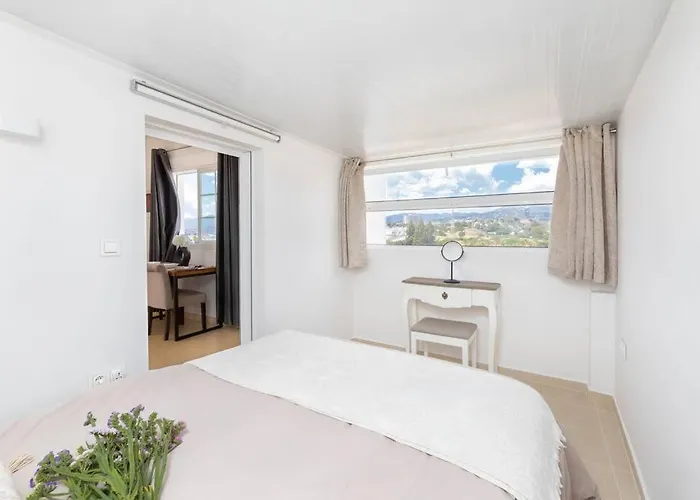 Ph In Golden Banus Sea And Mountain Views Rdr301